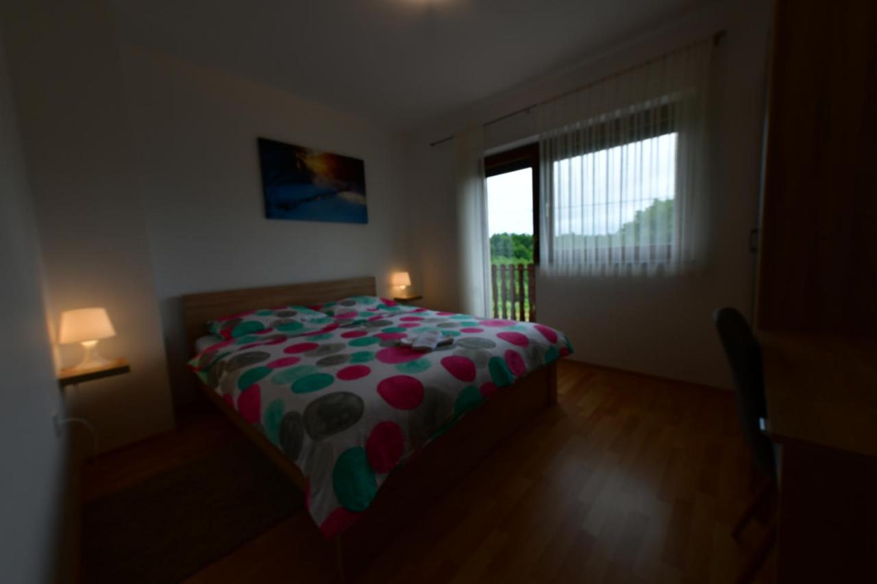 Apartman Mate Rakovica Exterior foto