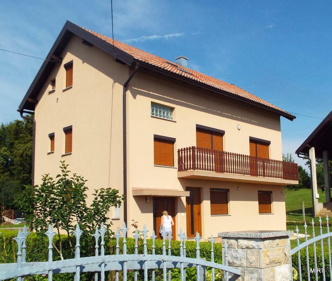 Apartman Mate Rakovica Exterior foto
